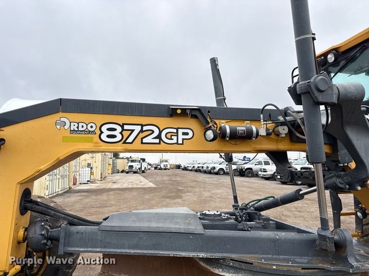 image for item ED5530 2015 John Deere 872GP motor grader