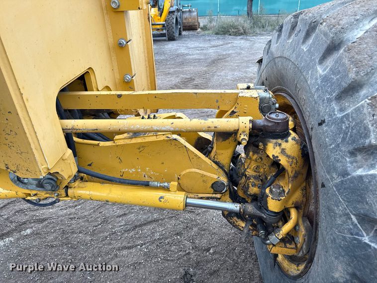 image for item ED5530 2015 John Deere 872GP motor grader