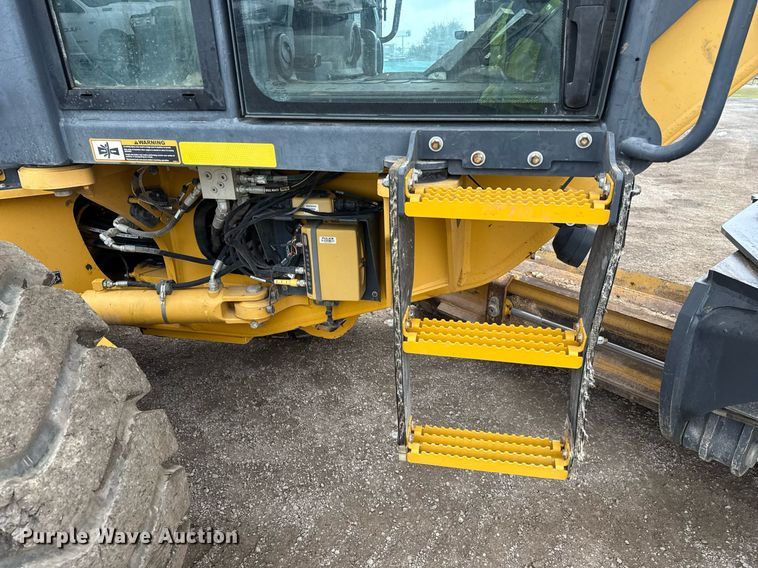 image for item ED5530 2015 John Deere 872GP motor grader