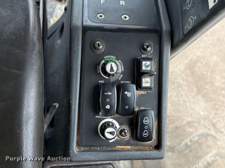 image for item ED5530 2015 John Deere 872GP motor grader