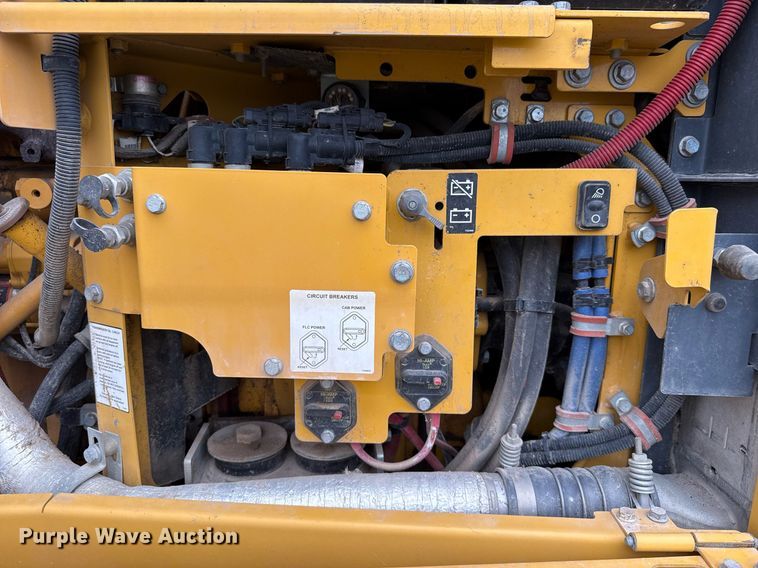 image for item ED5530 2015 John Deere 872GP motor grader