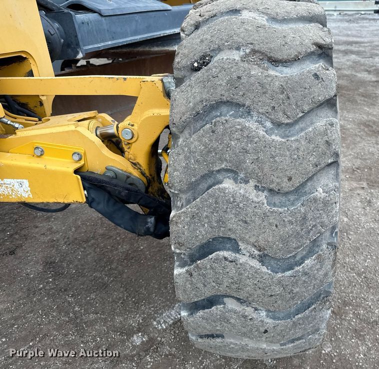 image for item ED5530 2015 John Deere 872GP motor grader