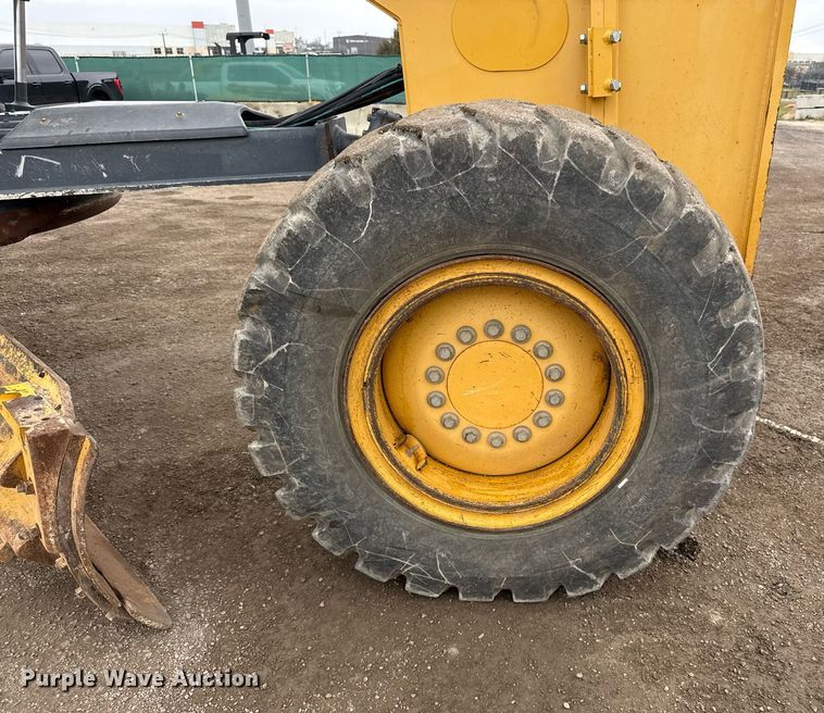 image for item ED5530 2015 John Deere 872GP motor grader