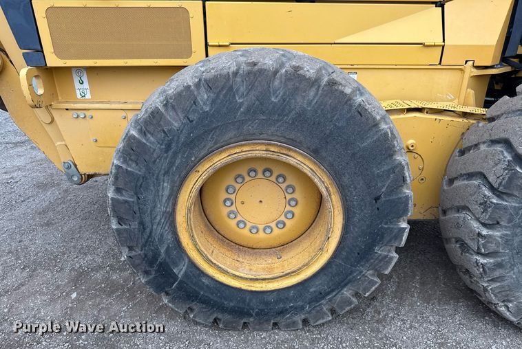 image for item ED5530 2015 John Deere 872GP motor grader