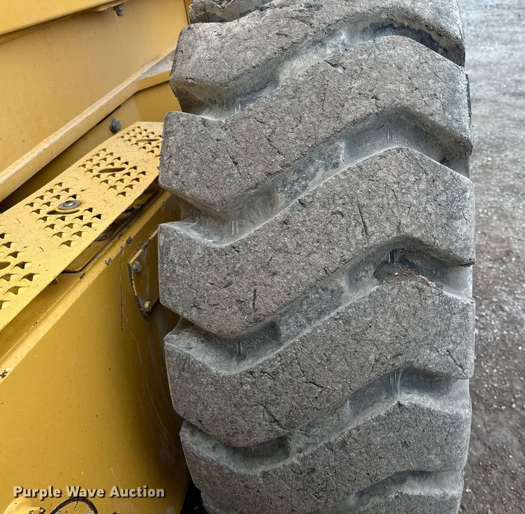 image for item ED5530 2015 John Deere 872GP motor grader