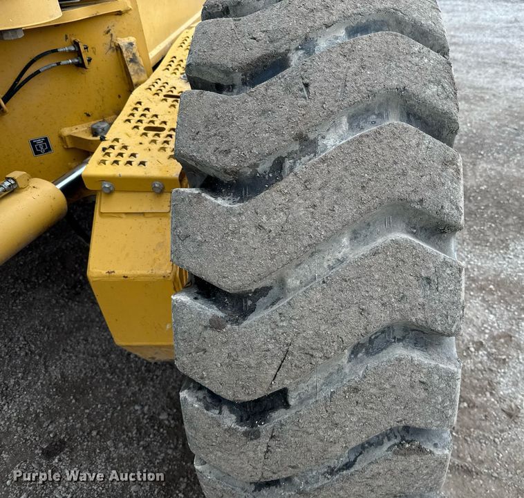 image for item ED5530 2015 John Deere 872GP motor grader