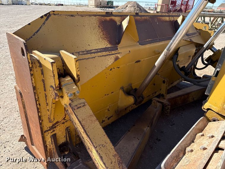 image for item ED5533 2012 Caterpillar D6T XL dozer