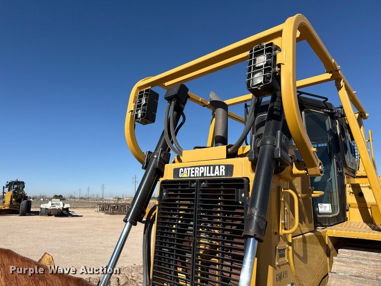 image for item ED5533 2012 Caterpillar D6T XL dozer