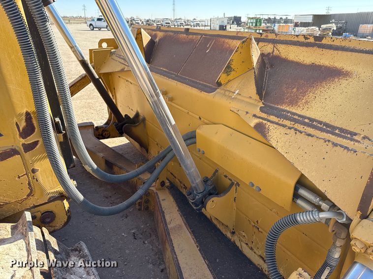 image for item ED5533 2012 Caterpillar D6T XL dozer