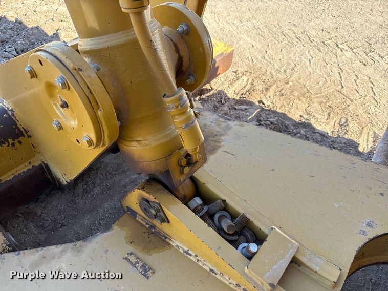 image for item ED5533 2012 Caterpillar D6T XL dozer