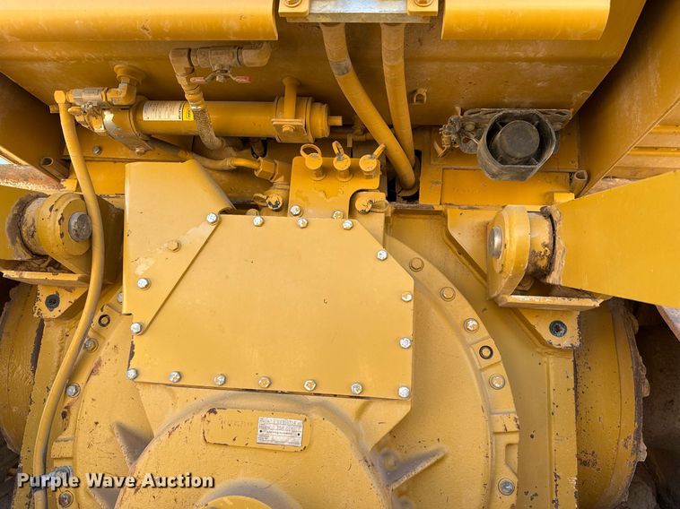 image for item ED5533 2012 Caterpillar D6T XL dozer