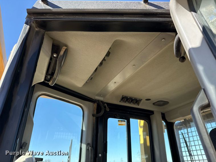 image for item ED5533 2012 Caterpillar D6T XL dozer