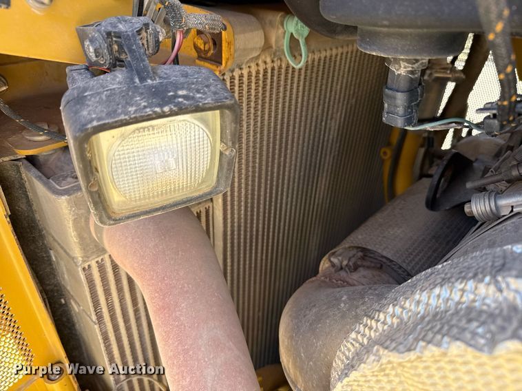 image for item ED5533 2012 Caterpillar D6T XL dozer