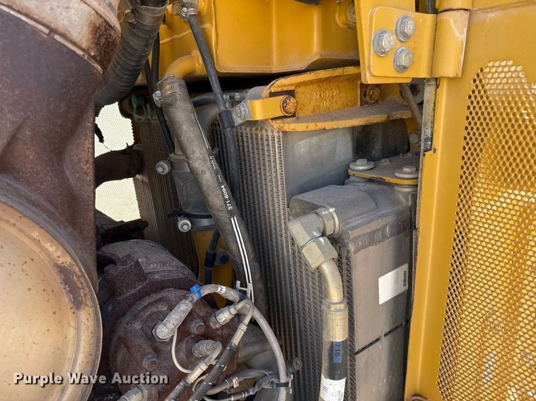 image for item ED5533 2012 Caterpillar D6T XL dozer