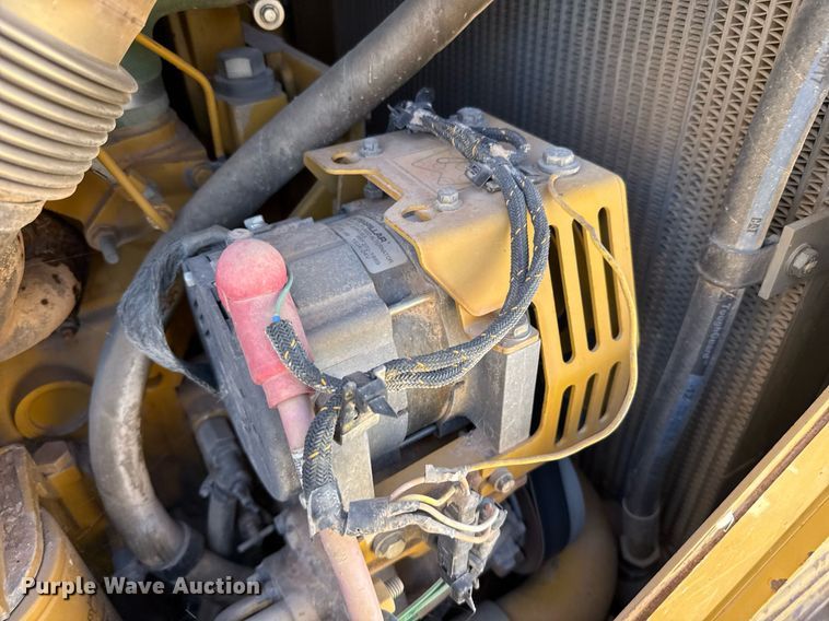 image for item ED5533 2012 Caterpillar D6T XL dozer