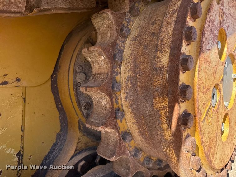 image for item ED5533 2012 Caterpillar D6T XL dozer