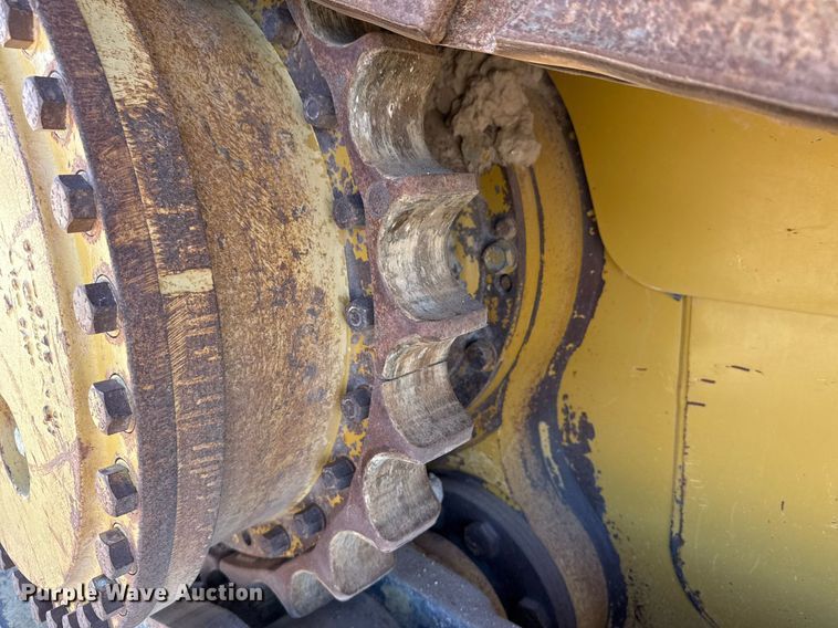 image for item ED5533 2012 Caterpillar D6T XL dozer