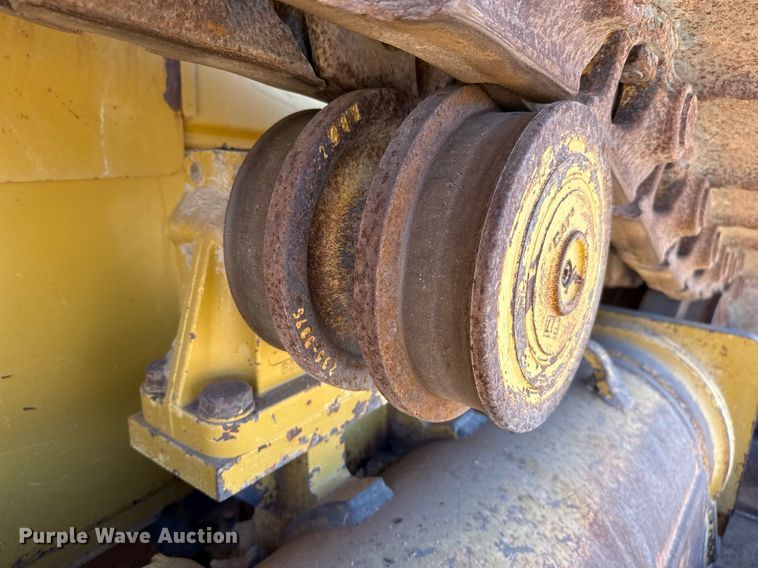 image for item ED5533 2012 Caterpillar D6T XL dozer