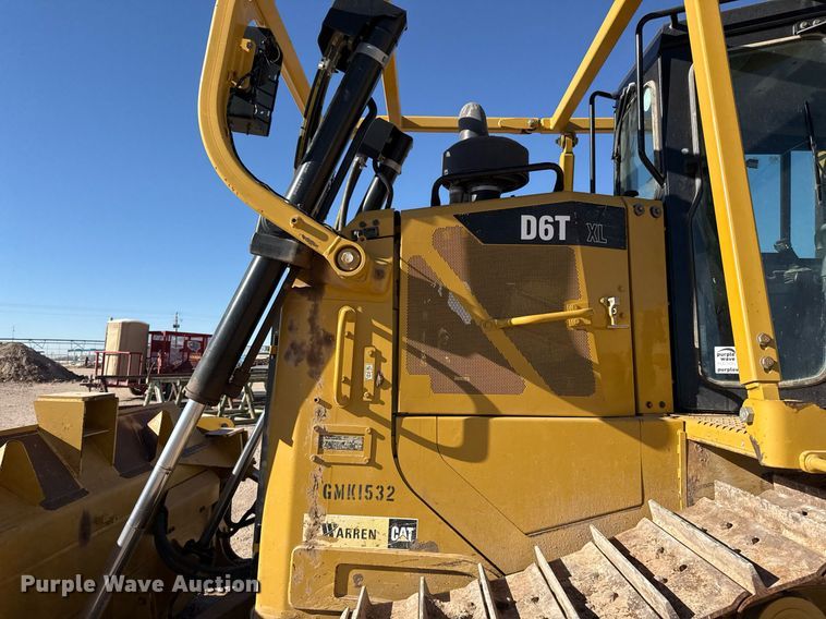 image for item ED5534 2014 Caterpillar D6T XL dozer