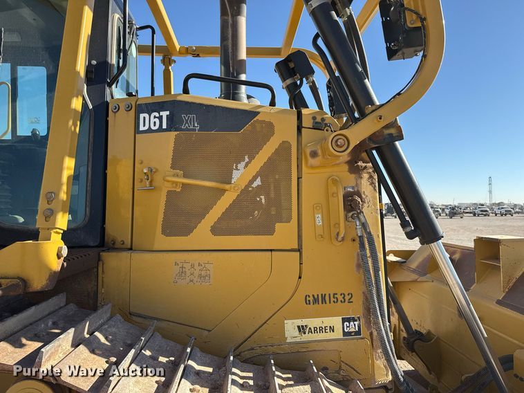 image for item ED5534 2014 Caterpillar D6T XL dozer