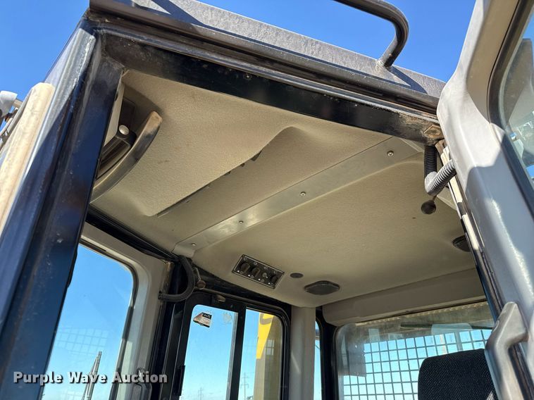 image for item ED5534 2014 Caterpillar D6T XL dozer