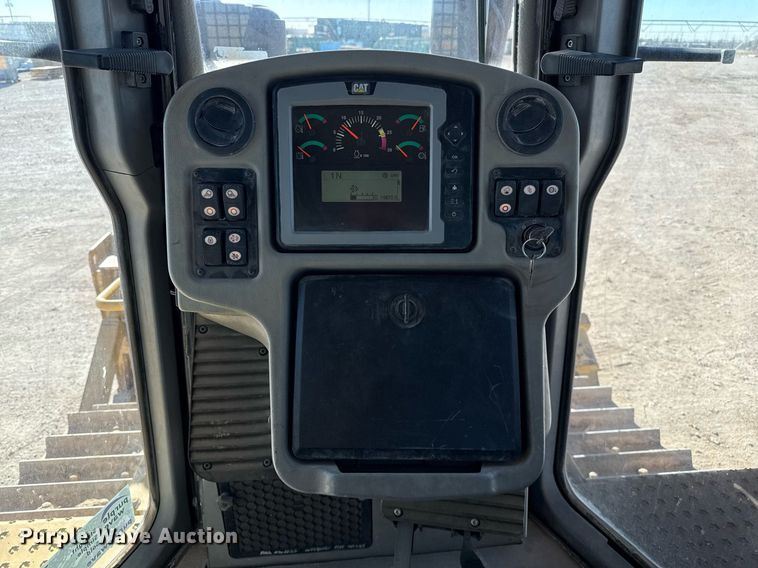 image for item ED5534 2014 Caterpillar D6T XL dozer