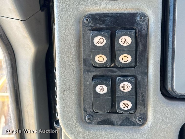 image for item ED5534 2014 Caterpillar D6T XL dozer