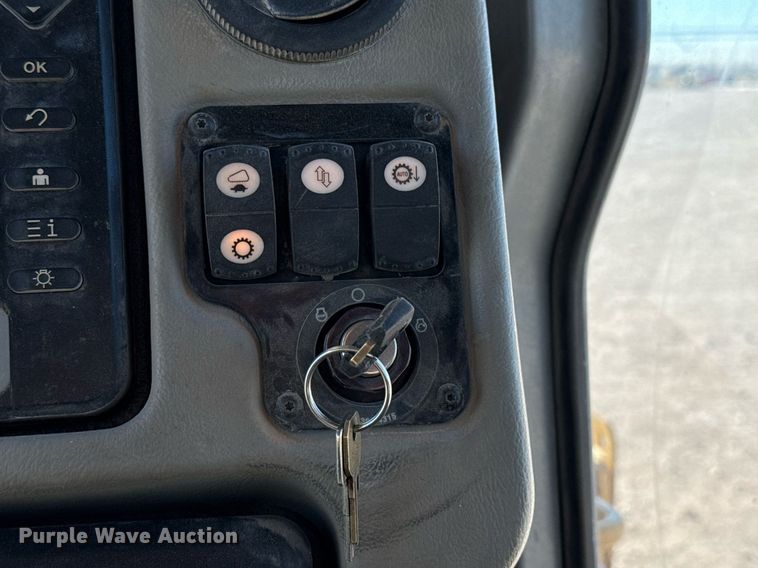 image for item ED5534 2014 Caterpillar D6T XL dozer