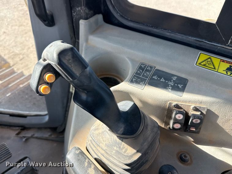 image for item ED5534 2014 Caterpillar D6T XL dozer