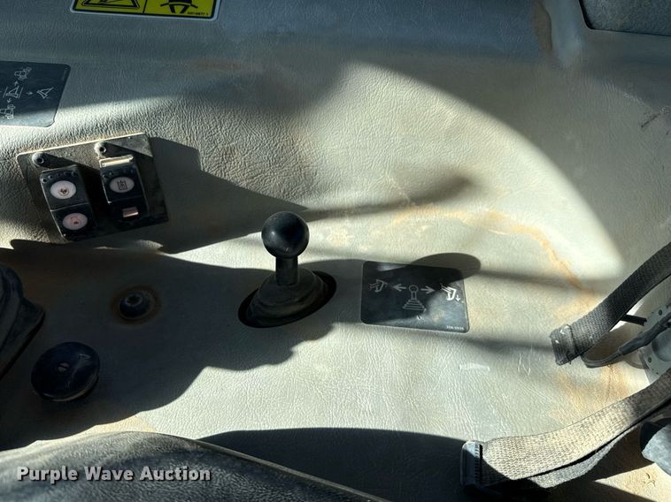 image for item ED5534 2014 Caterpillar D6T XL dozer