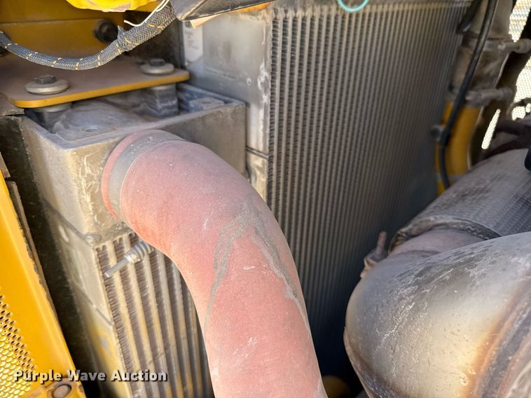 image for item ED5534 2014 Caterpillar D6T XL dozer