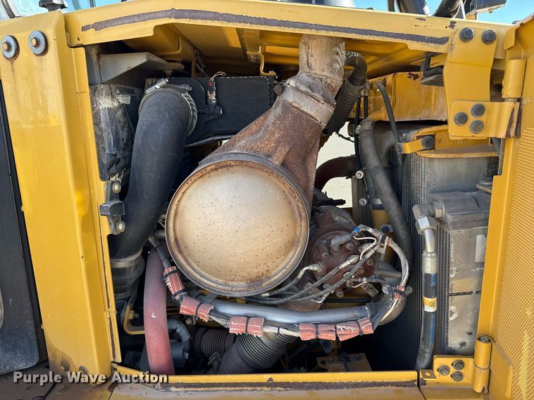 image for item ED5534 2014 Caterpillar D6T XL dozer