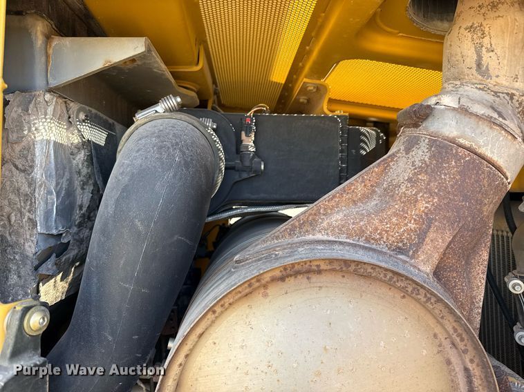 image for item ED5534 2014 Caterpillar D6T XL dozer