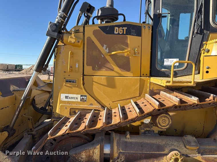 image for item ED5535 2013 Caterpillar D6T XL dozer