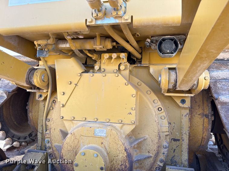 image for item ED5535 2013 Caterpillar D6T XL dozer