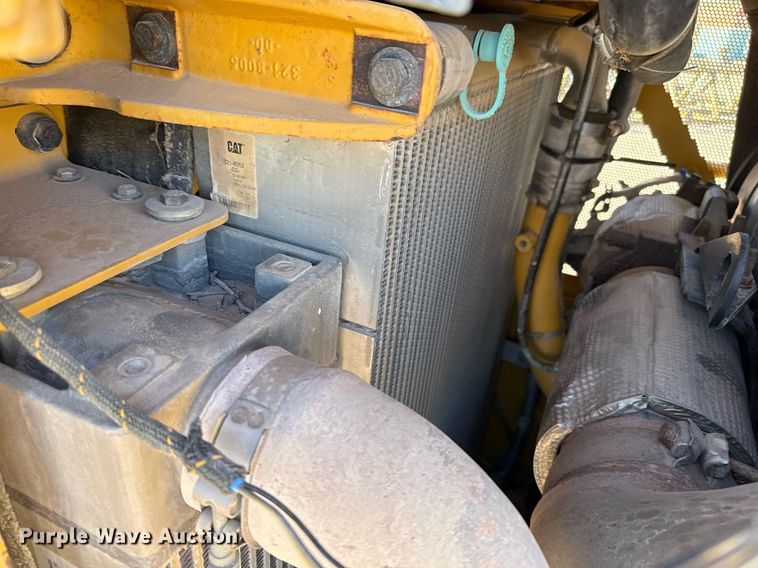 image for item ED5535 2013 Caterpillar D6T XL dozer