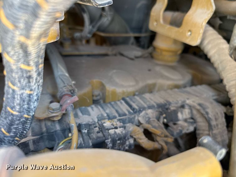 image for item ED5535 2013 Caterpillar D6T XL dozer