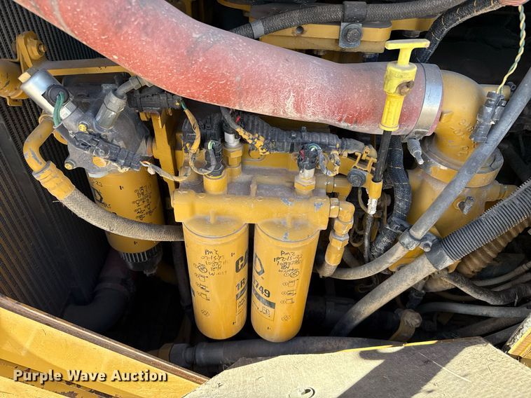image for item ED5535 2013 Caterpillar D6T XL dozer
