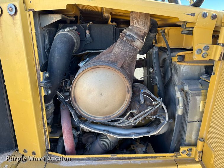 image for item ED5535 2013 Caterpillar D6T XL dozer