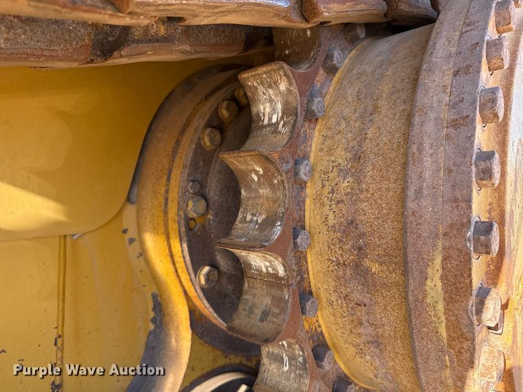 image for item ED5535 2013 Caterpillar D6T XL dozer