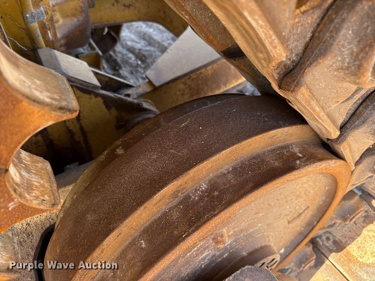 image for item ED5535 2013 Caterpillar D6T XL dozer