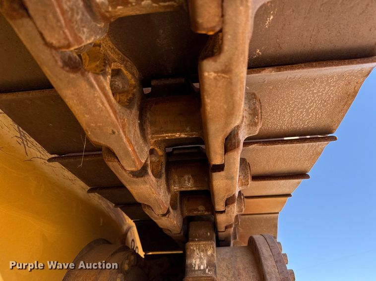 image for item ED5535 2013 Caterpillar D6T XL dozer