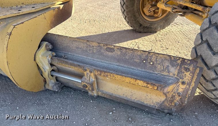 image for item ED5536 2006 Caterpillar 163H VHP motor grader