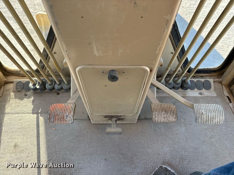 image for item ED5536 2006 Caterpillar 163H VHP motor grader