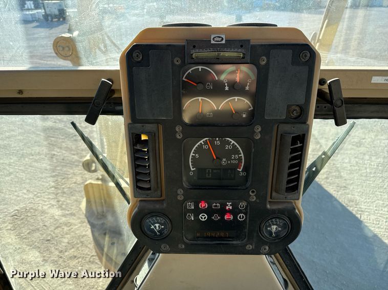 image for item ED5536 2006 Caterpillar 163H VHP motor grader