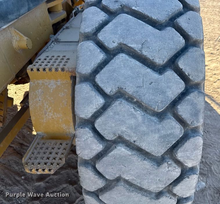 image for item ED5536 2006 Caterpillar 163H VHP motor grader