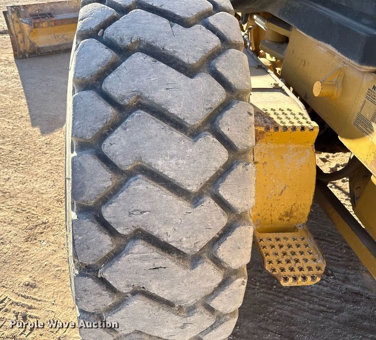 image for item ED5536 2006 Caterpillar 163H VHP motor grader