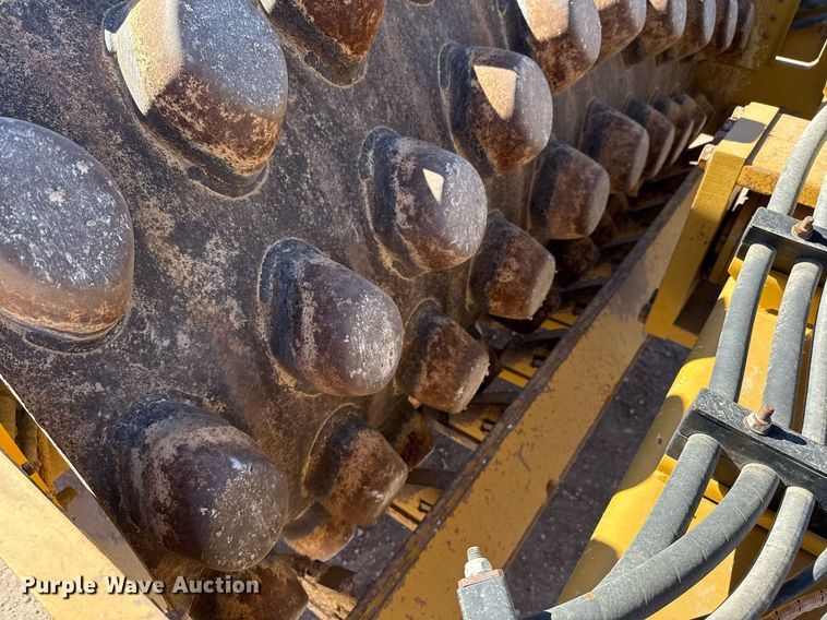 image for item ED5537 2017 Caterpillar CP56B single drum vibratory roller