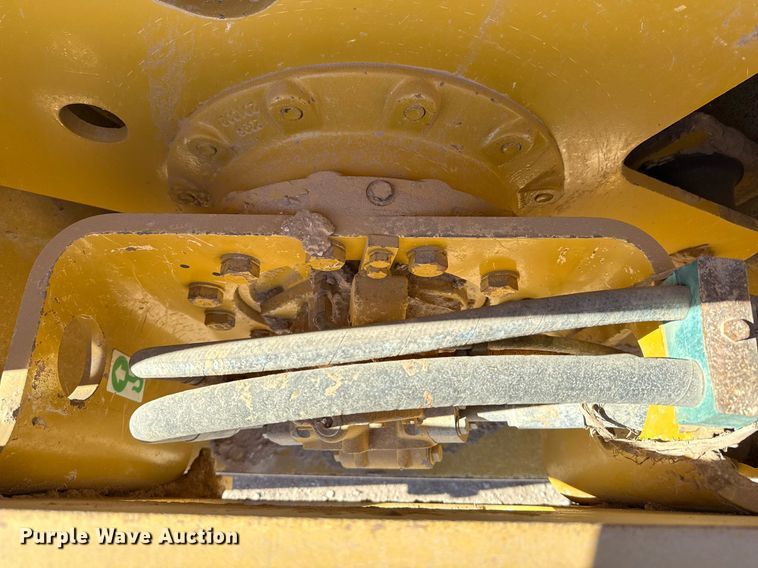 image for item ED5537 2017 Caterpillar CP56B single drum vibratory roller