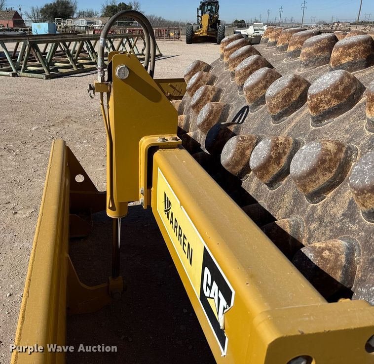 image for item ED5537 2017 Caterpillar CP56B single drum vibratory roller